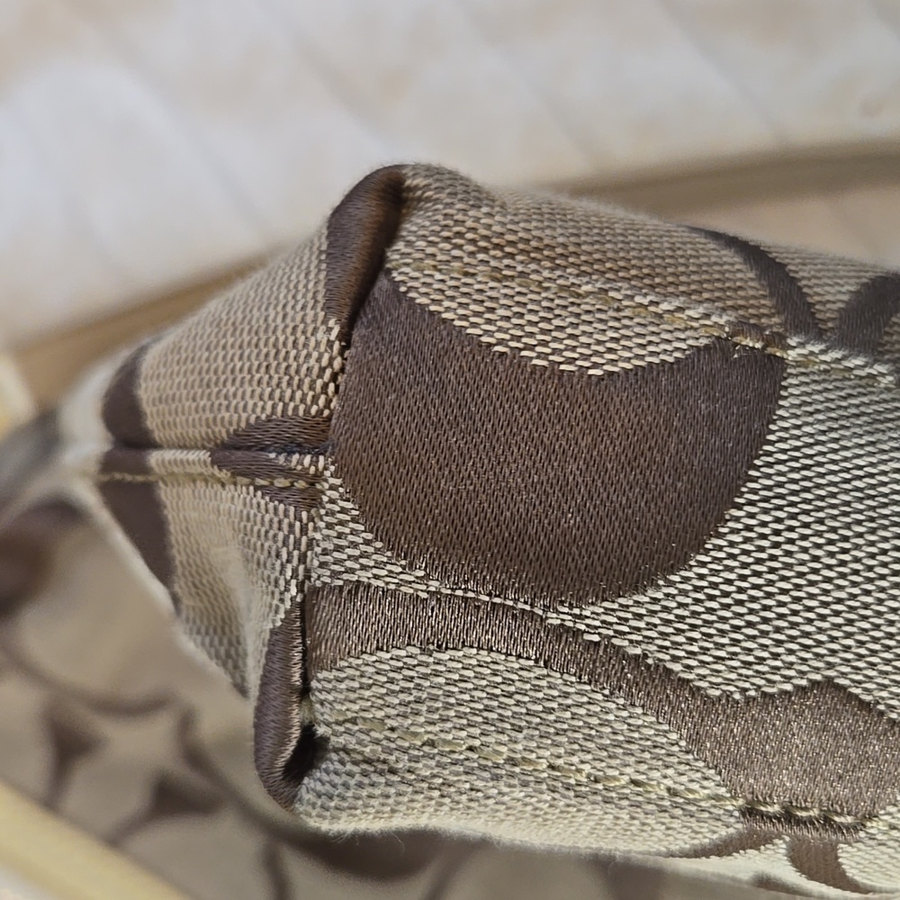 Coach Brown and Cream Signature Shoulder/Crossbody Bag - Picture 5 of 11